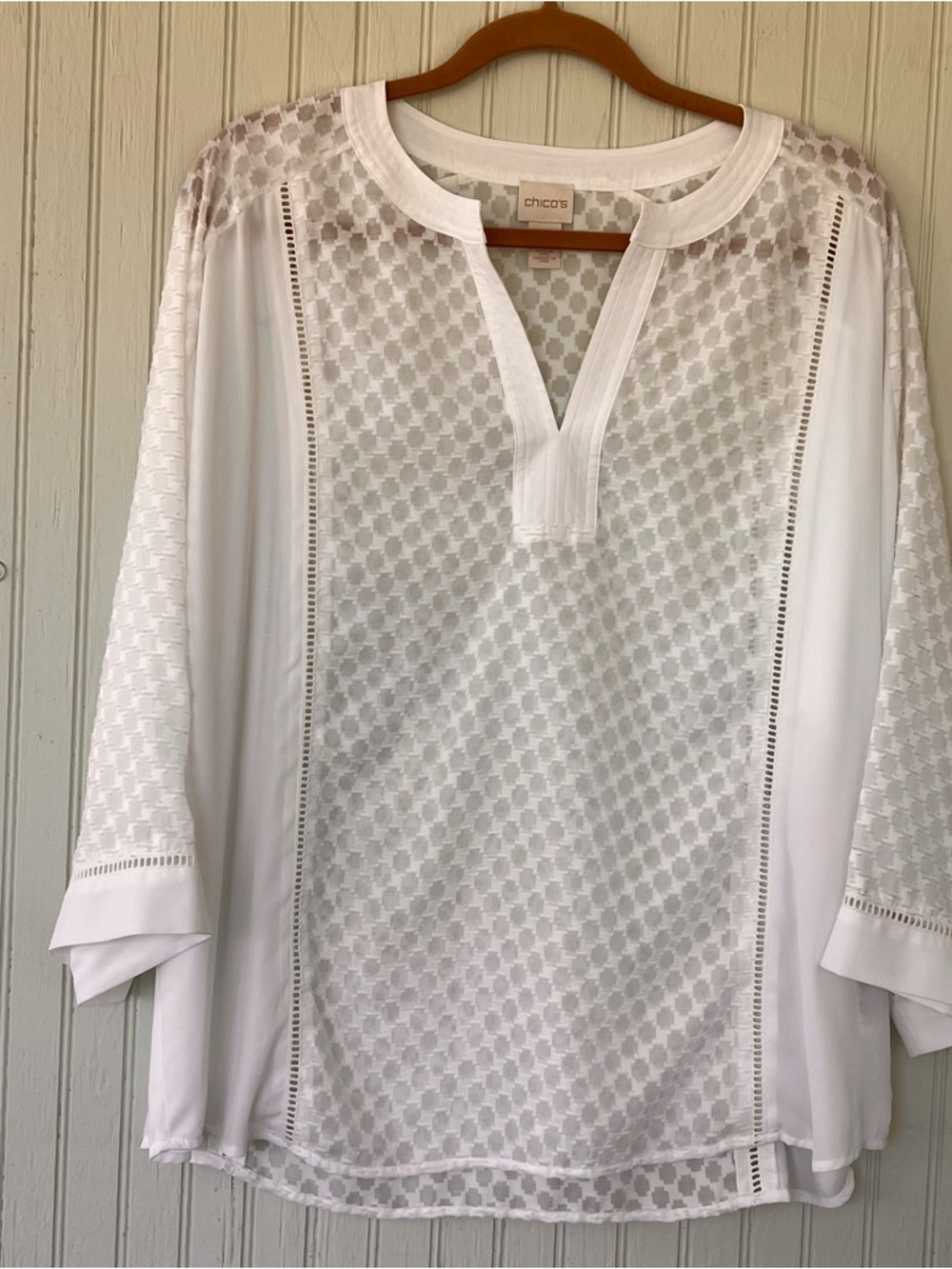 Chico's White Textured Lace-Panel V-Neck Sheer Tunic Sz 3 XL